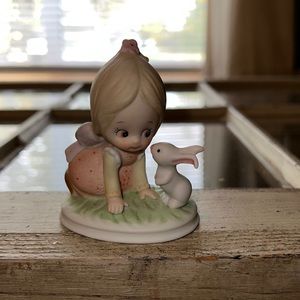 Vintage Lefton Girl with Bunny Rabbit Figurine 1990.  Figurine 07501
